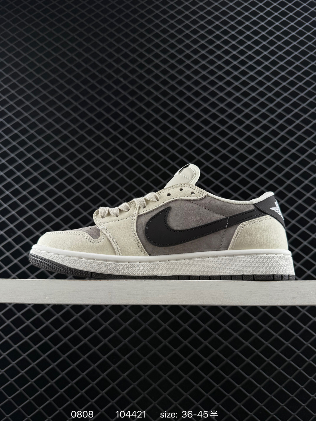 Travis Scott x Air Jordan 1 ” Reverse Mocha “